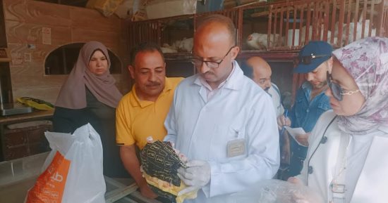 محافظ الدقهلية يحيل 70 محضر مخالفات تموينية للنيابة العامة