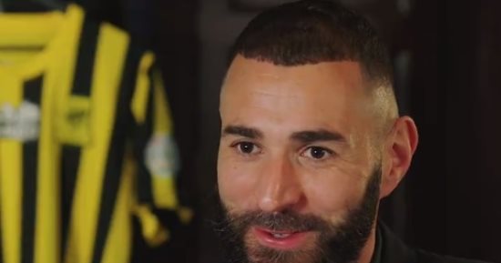 بنزيما: القرب من مكة سهل انتقالى إلى الاتحاد وأرغب فى تحدث العربية بطلاقة