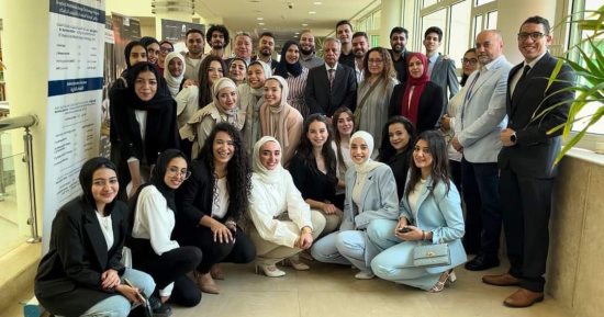 الجامعة العربية المفتوحة فرع مصر تفتتح معرضا لمشروعات تخرج كلية "الجرافيك"