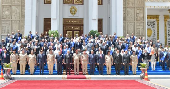القوات المسلحة تحتفل بتخرج دورة تأهيل الأعضاء المدنيين دفعة 22 رقابة إدارية