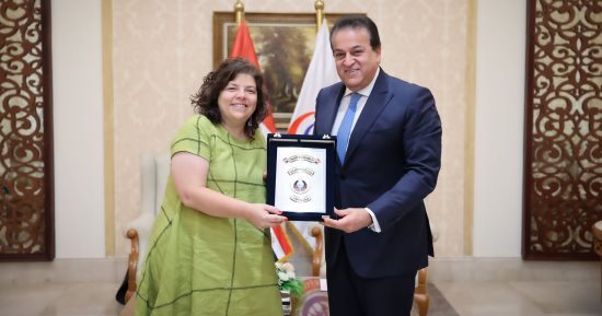 وزير الصحة يبحث مع نظيرته الأرجنتينية سبل التعاون المشترك