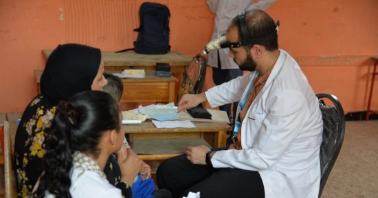 إقبال كبير على قافلة جامعة الأزهر الطبية بالإسماعيلية.. صور