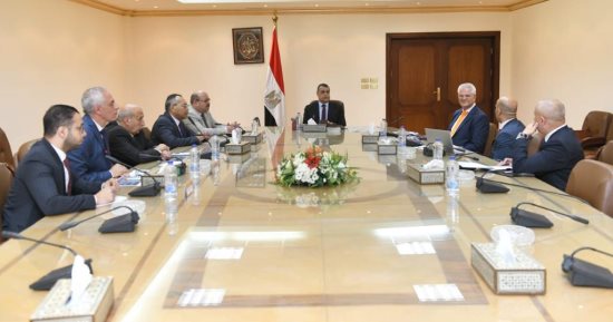 وزير الإنتاج الحربى يبحث مع ممثلى "جرين تك ايجيبت" مستجدات التعاون بإدارة المخلفات