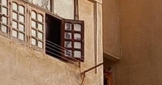 مجلس مدينة العريش يكشف تفاصيل انهيار جدران بإحدي عمارات حي المساعيد