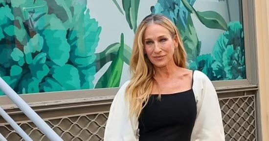 سارة جيسيكا باركر نموذج للأناقة أثناء الترويج لمسلسلها الجديد