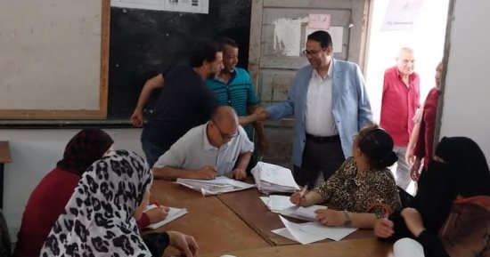وكيل تعليم الغربية يتفقد لجان تقدير درجات الدبلومات الفنية ويؤكد مراعاة الدقة 