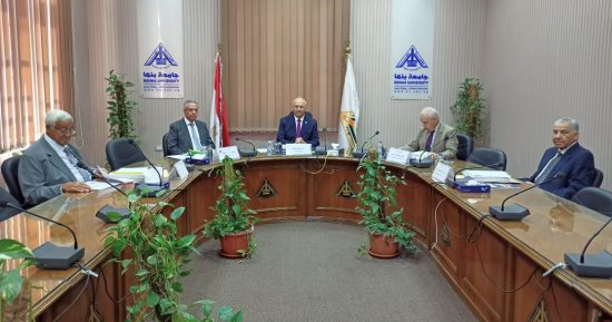 رئيس جامعة بنها يترأس لجنة اختيار عميد كلية الهندسة بشبرا