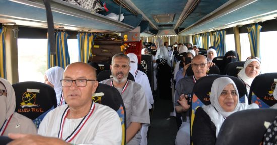 محافظ الإسماعيلية يتابع انطلاق فوج المحافظة لحجاج الجمعيات