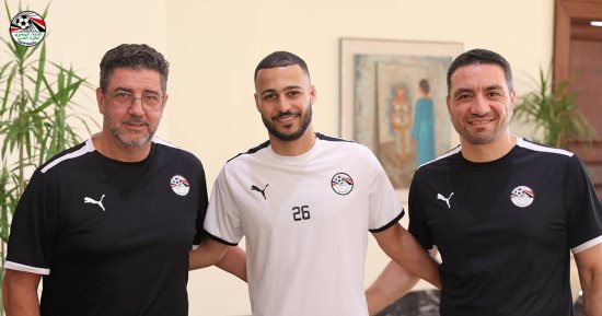 فيتوريا يستقبل اللاعبين الجدد فى معسكر منتخب مصر.. صور