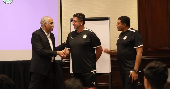 جمال علام يزور معسكر منتخب مصر ويجتمع بفيتوريا واللاعبين.. صور