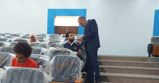 جولة تفقدية لنائب جامعة أسوان بكلية الألسن لمتابعة الامتحانات 
