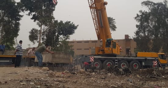 الجيزة: رفع 1500 طن مخلفات ونواتج لأعمال التغطية لترعة المنصورية
