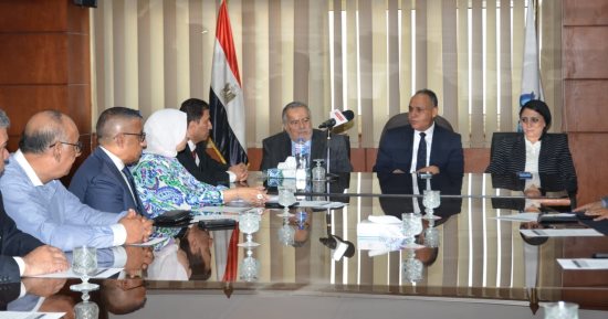 أكاديمية البحث العلمي ومركز تحديث الصناعة يحتفلان بتسليم عقود 8 مشروعات بحثية
