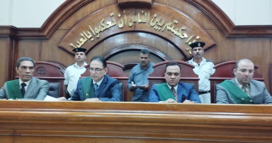 الإعدام شنقا والمؤبد للمتهمين بقتل كهربائي الشرقية