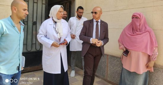 وكيل صحة الشرقية يصل مستشفى الحسينية للاطمئنان على مصابي النزلة المعوية