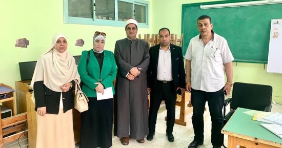 مشرف عام الامتحانات بمنطقة الإسكندرية الأزهرية يتفقد لجان الثانوية