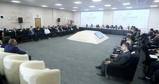 الحوار الوطنى يناقش أولويات الاستثمارات العامة وملكية وإدارة أصول الدولة.. أيمن محسب: المحور الاقتصادي يحظى بأهمية خاصة بسبب الأزمات الدولية المتلاحقة.. ومحمود سامي: الدولة بذلت مجهودا كبيرا في ملف الاستثمارات