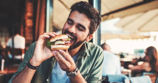 أبراج تعشق الأكل.. أقرب طريق لبرج الحوت معدته وأفضل خروجة للجوزاء المطاعم