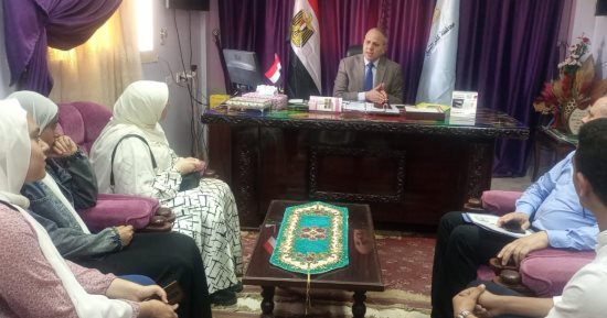  وكيل تعليم كفر الشيخ يوضح للطلاب أعضاء غرفة امتحانات الثانوية العامة مهام عملهم