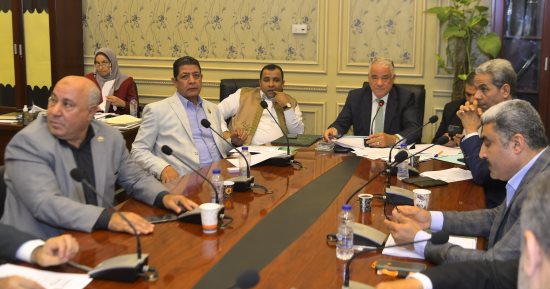 الخدمات الزراعية: صرف الأسمدة لمنتفعى أراضي هيئة التعمير لحين إصدار عقود تمليك