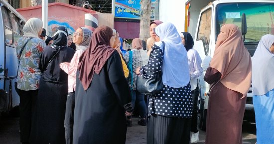 دعوات الأمهات تبارك طلاب الثانوية العامة داخل لجان الامتحانات