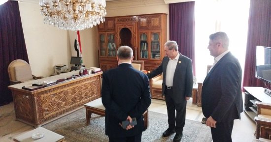 "المقداد" يتابع تحضيرات إعادة افتتاح السفارة السورية لدى السعودية .. صور