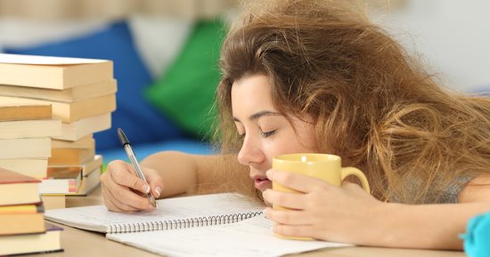 6 نصائح لطلاب الثانوية العامة لتقليل إجهاد الامتحانات منها تقليل الكافيين