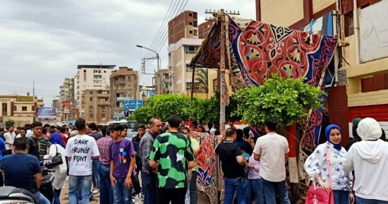 ردود فعل مختلفة لطلاب الثانوية العامة بعد الاقتصاد والإحصاء فى الدقهلية
