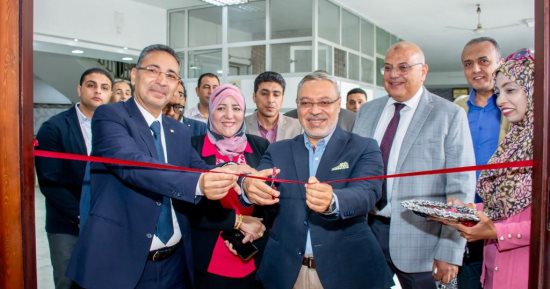 رئيس جامعة طنطا يفتتح معمل الحاسب الآلي بكلية طب الأسنان
