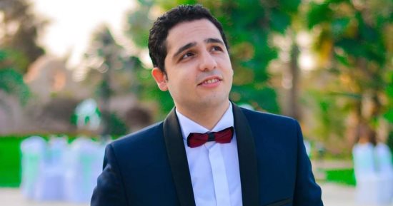 أهالى مدينة ههيا يشيعون جنازة طبيب عثر على جثته مدفونة داخل عيادته بالقاهرة