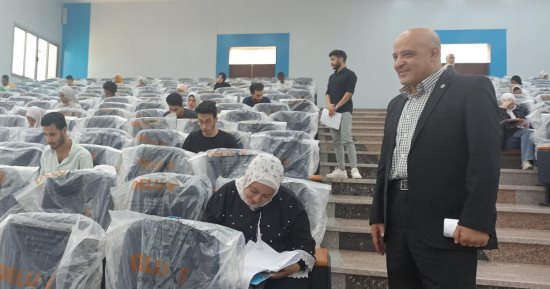 رئيس جامعة أسوان يتابع الامتحانات ويوجه بسرعة الرصد وإعلان النتائج 