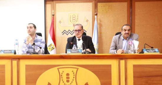 تقديم خدمات طبية لعدد من المرضى وإدراج مدرسة وصرف قرية ضمن حياة كريمة بكفر الشيخ