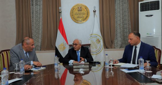 وزير التعليم يعتمد نماذج إجابة امتحانات الثانوية العامة للمواد غير المضافة للمجموع