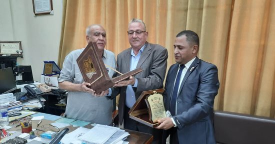 نقابة العاملين بالسكة الحديد تكرم عددا من نواب وقيادات الهيئة