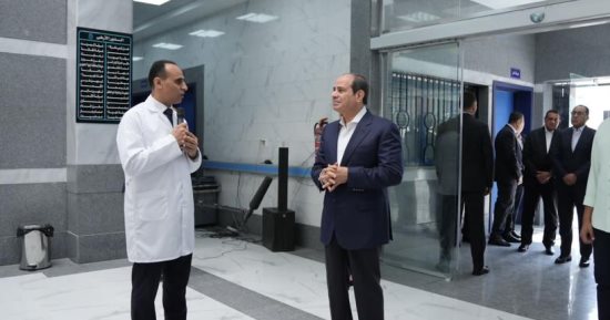 الرئيس السيسى يتفقد الوحدة الصحية ضمن "حياة كريمة" بقرية الأبعادية بالبحيرة  