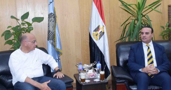 نائب محافظ الأقصر يبحث مع مساعد وزير السياحة التحول الرقمى بالمواقع الأثرية