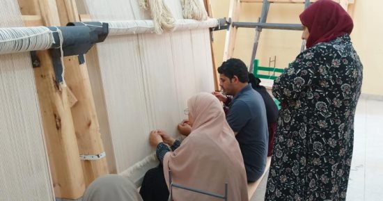 التنمية المحلية: دعم مشروع تطوير وتوطين صناعة السجاد اليدوى بالمحافظات