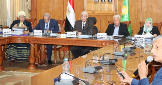 رئيس جامعة المنوفية يعقد لجنة لاختيار عميد كلية الاقتصاد المنزلى
