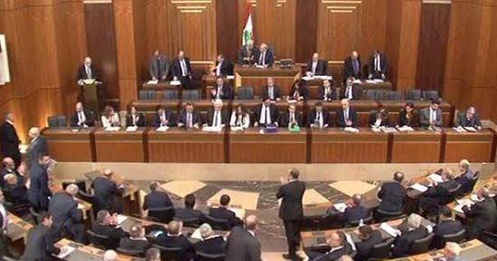 لبنان ينتظر رئيسه الـ14.. الأمم المتحدة: الفراغ المطول يقوض مسارات الديمقراطية.. محللون سياسيون لبنانيون لـ"اليوم السابع": المرشح الفائز يحتاج 86 صوتا.. الشغور سيمتد لأجل غير مسمى.. نتوقع شللا فى المؤسسات