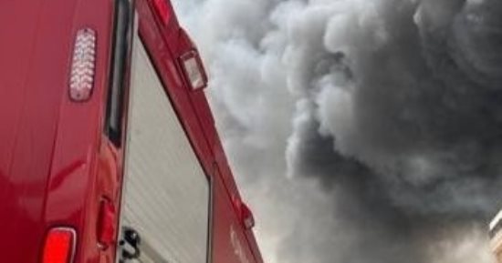 حريق هائل في مستودعات صناعية بالكويت والسلطات تدفع بـ6 فرق للسيطرة