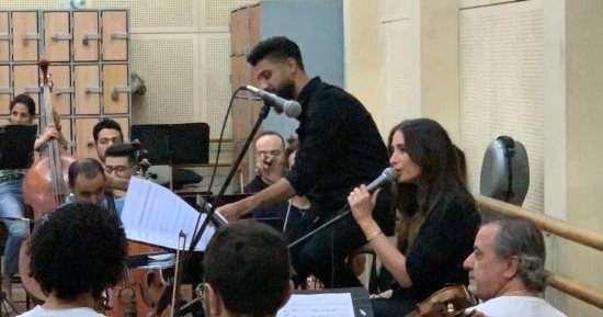 هبة طوجي والمايسترو أحمد عويضة في بروفة حفلها بدار الأوبرا