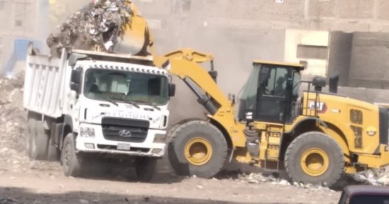 محافظ أسيوط: حملة نظافة شاملة ورفع كافة المخلفات بمنطقة الشادر بحي غرب