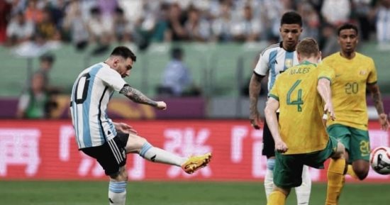 ميسى يقود الأرجنتين للفوز على أستراليا بهدفين وديا فى الصين