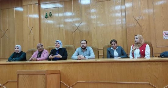 وكيل "صحة الإسماعيلية" يستقبل رئيس النقابة العامة للتمريض.. صور 