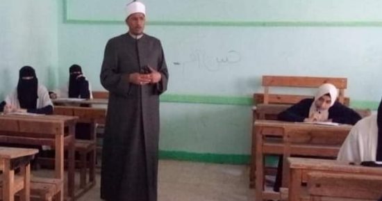انتظام امتحانات القسم الأدبى بالثانوية الأزهرية وجولة لرئيس الإدارة المركزية بكفر الشيخ