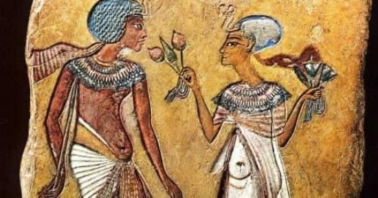 الزهور عند المصريين القدماء .. كيف لعبت دورا فى الحياة والموت؟