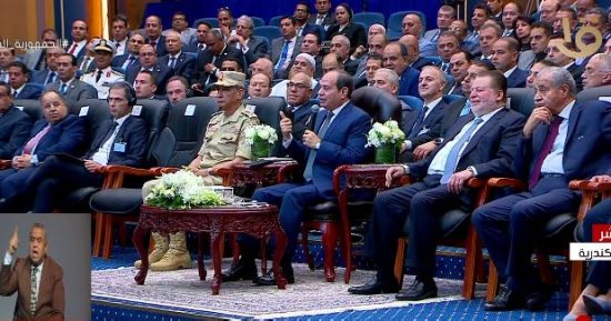 الرئيس السيسي: بنعمل حاجة في ظروف غير عادية.. والدولة مش أكل وشرب بس