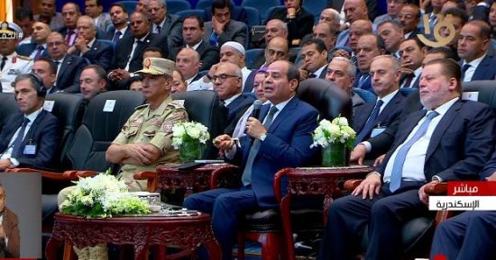 الرئيس السيسى من ميناء الإسكندرية: فرصة تشغيل المشروعات متاحة للجميع والأماكن جاهزة.. بنشتغل فى ظروف غير عادية والدولة مش أكل وشرب.. اللى عايز يبنى بلد مابيخافش.. وواخد بالى من الفساد اللي اتعمل ولا يمكن أسيبه