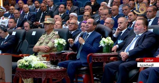 الرئيس السيسي عن صاحب عمارة مخالفة بالميناء: قلت يتقبض عليه وما يخرجش إلا لما يسيب الأرض