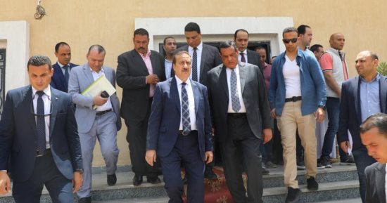 محافظ المنوفية ووزير التنمية المحلية يتفقدان مشروعات "حياة كريمة" بكفر عشما